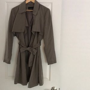Banana Republic trench, size M